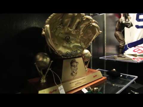 Minnie Minoso’s Private Collection Live Auction